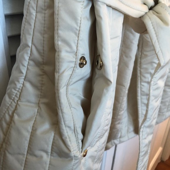 Vince Camuto Quilted Jacket Off-White w/ Gold & Gold Tone Hardware Size M- NWT - Picture 5 of 9